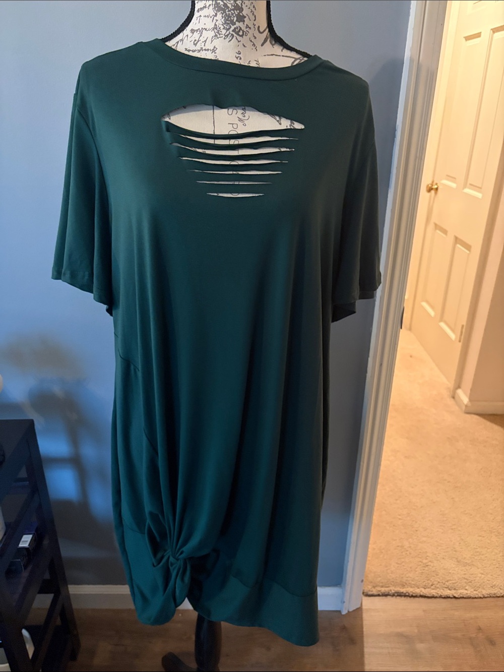 SHEIN 2XL NWOT Casual Knot-Hem Cutout T-Shirt Dress - Forest Green, great detail